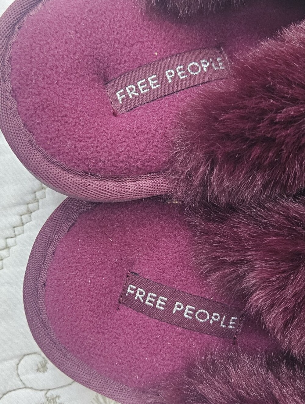 FREE PEOPLE SnowBall Plush Wine Faux Fur Slippers Sz 6